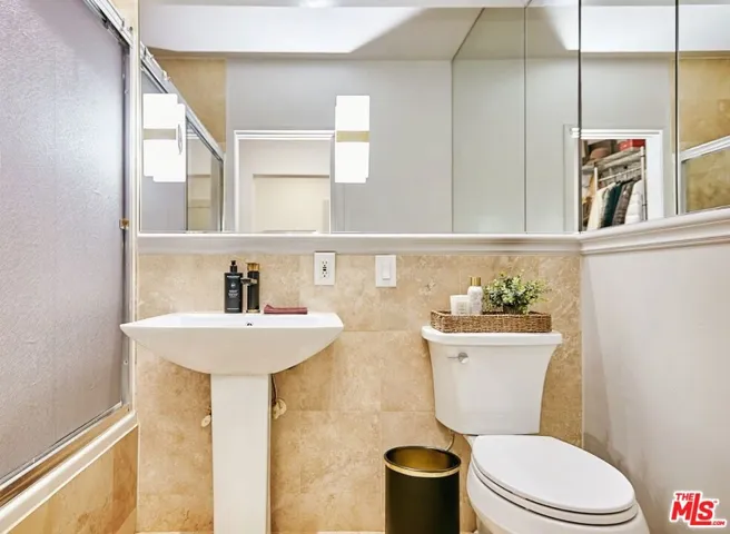 999 N Doheny Drive 307, West Hollywood, California 90069