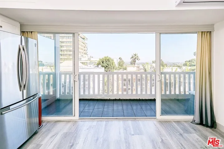 999 N Doheny Drive 307, West Hollywood, California 90069