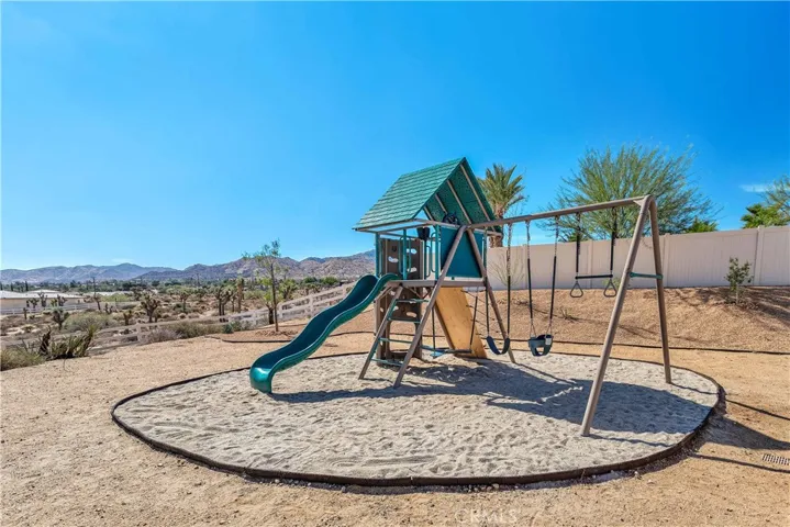 7921 Cibola Trail, Yucca Valley, California 92284