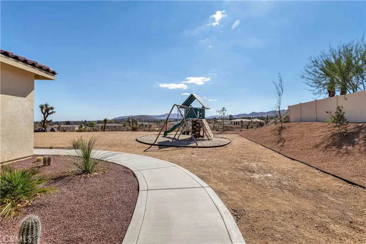 7921 Cibola Trail, Yucca Valley, California 92284