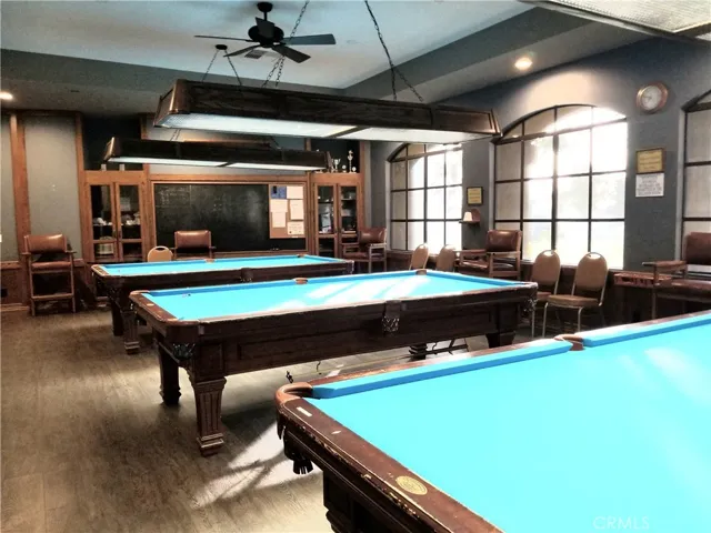 billiard room