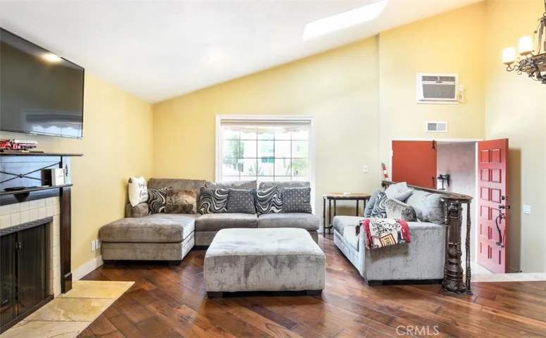 8121 Dartmoor Drive, Huntington Beach, California 92646