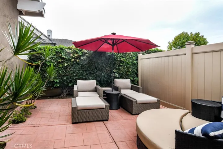 8121 Dartmoor Drive, Huntington Beach, California 92646