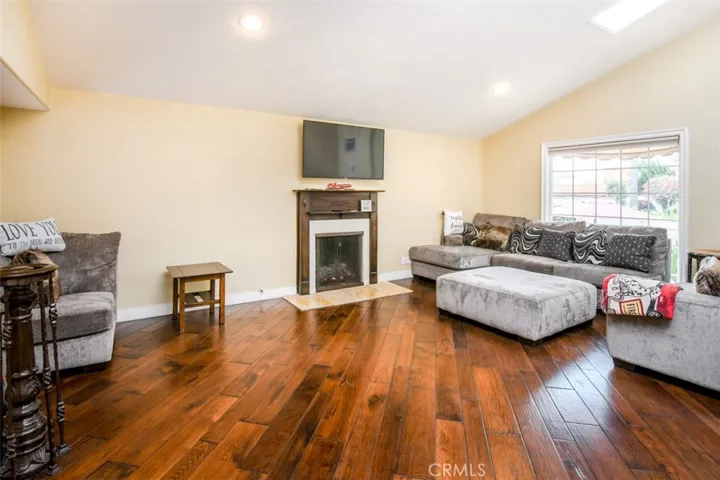8121 Dartmoor Drive, Huntington Beach, California 92646