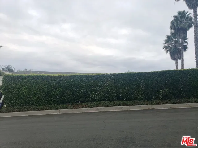 18034 Sandy Drive, Pacific Palisades, California 90272