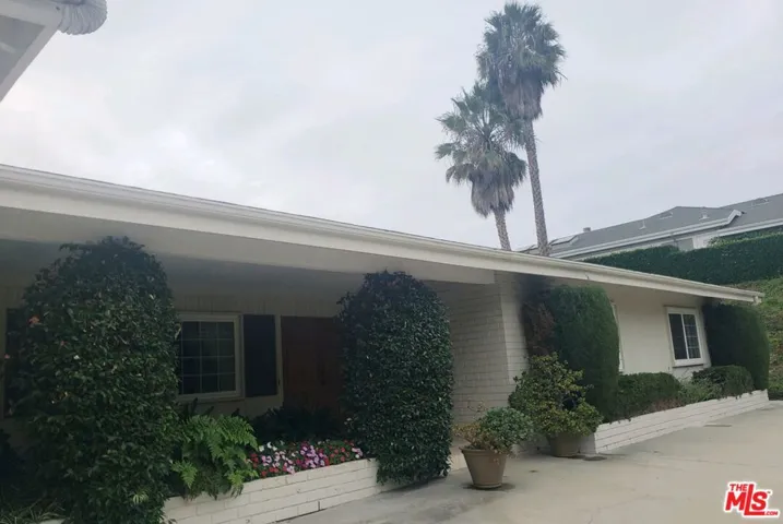 18034 Sandy Drive, Pacific Palisades, California 90272