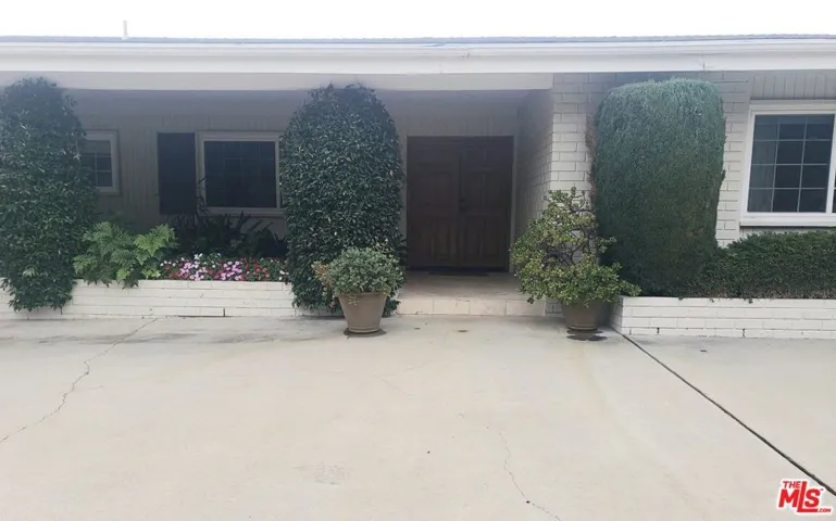 18034 Sandy Drive, Pacific Palisades, California 90272
