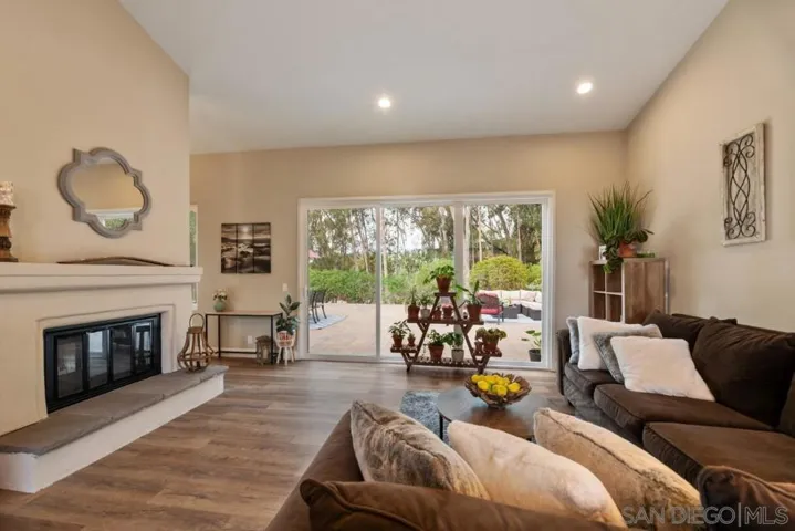 15989 Cumberland Drive, Poway, California 92064