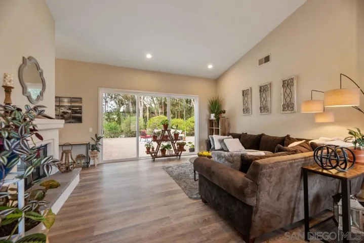 15989 Cumberland Drive, Poway, California 92064