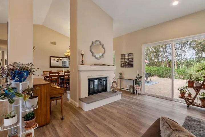 15989 Cumberland Drive, Poway, California 92064