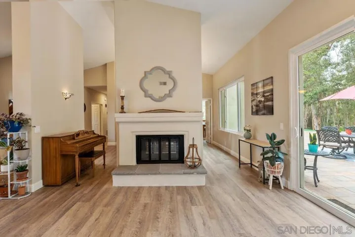 15989 Cumberland Drive, Poway, California 92064