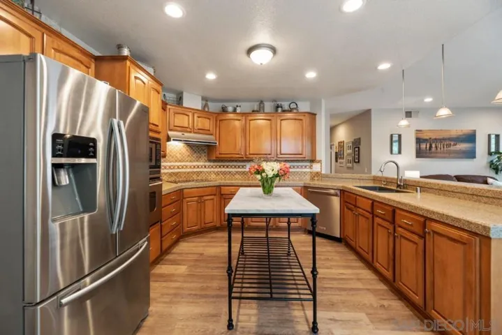 15989 Cumberland Drive, Poway, California 92064