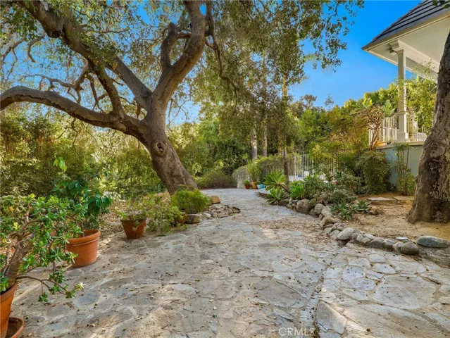 5436 Indian Trail Court, Westlake Village, California 91362