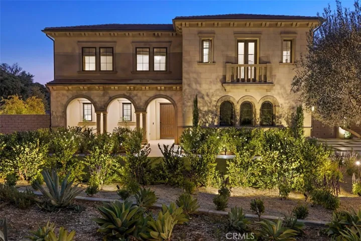 100 Knob Creek, Irvine, California 92602