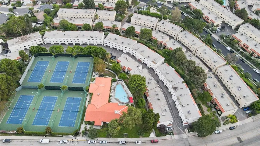 9691 Via Torino 162, Burbank, California 91504