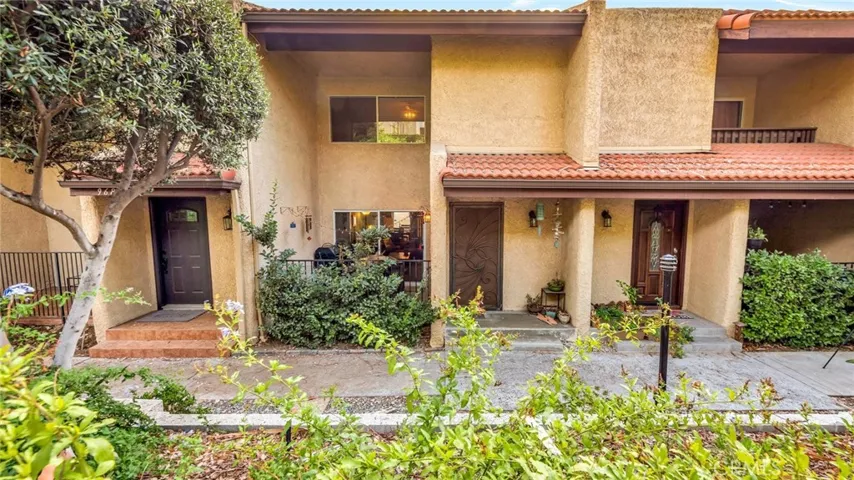 9691 Via Torino 162, Burbank, California 91504