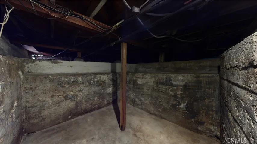 Large Basement for Wine or storage