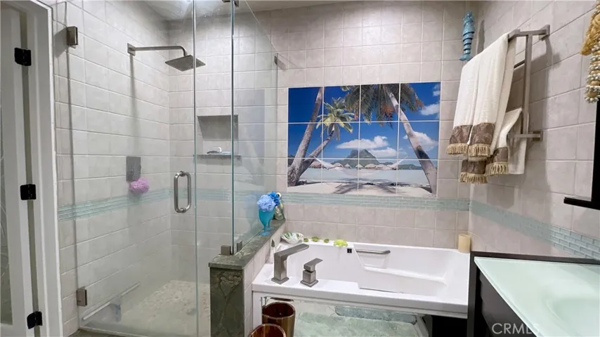 Guest Bath - Spa Tub - Separate Shower - Duel Sinks