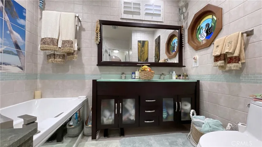 Guest Bath - Spa Tub - Separate Shower - Duel Sinks