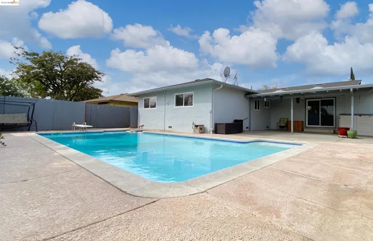 2907 El Monte Way, Antioch, California 94509