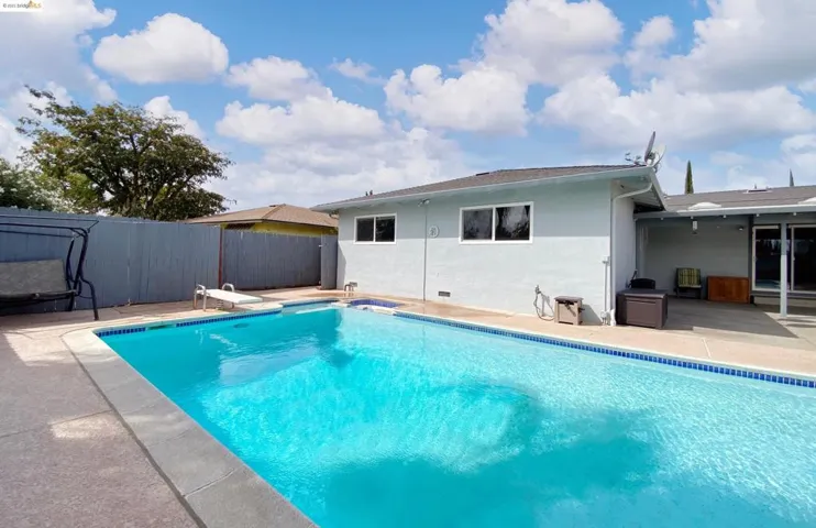 2907 El Monte Way, Antioch, California 94509