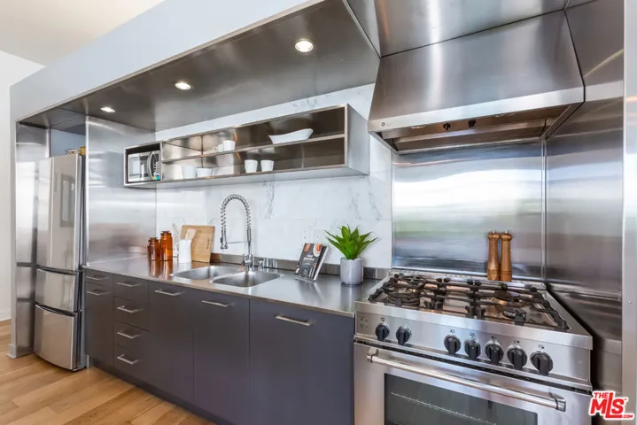 4080 Glencoe Avenue 311, Marina Del Rey, California 90292