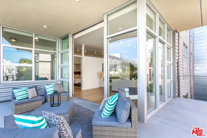 4080 Glencoe Avenue 311, Marina Del Rey, California 90292