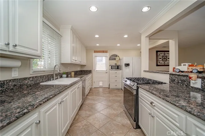920 S Roanne Street, Anaheim, California 92804