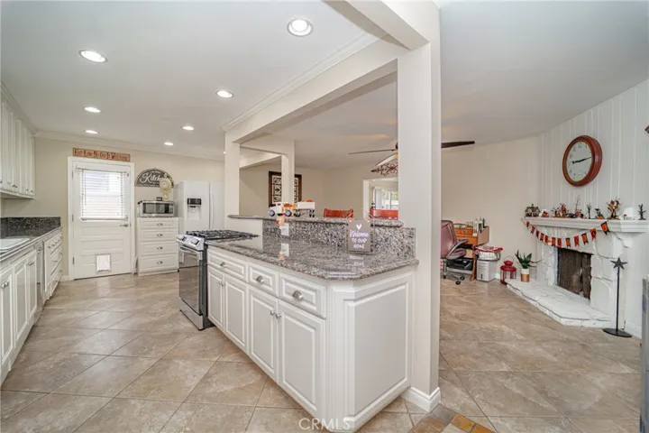 920 S Roanne Street, Anaheim, California 92804