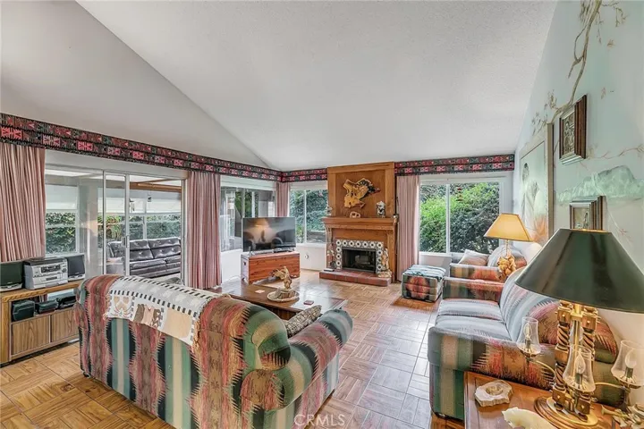 23795 Via Kannela, Valencia, California 91355