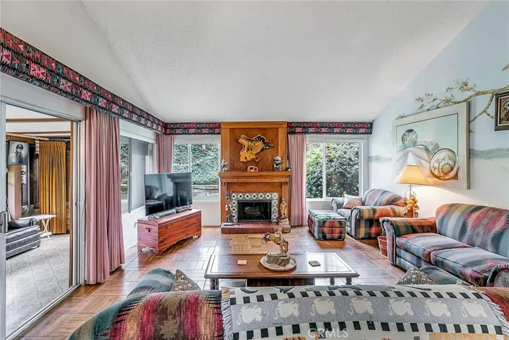 23795 Via Kannela, Valencia, California 91355