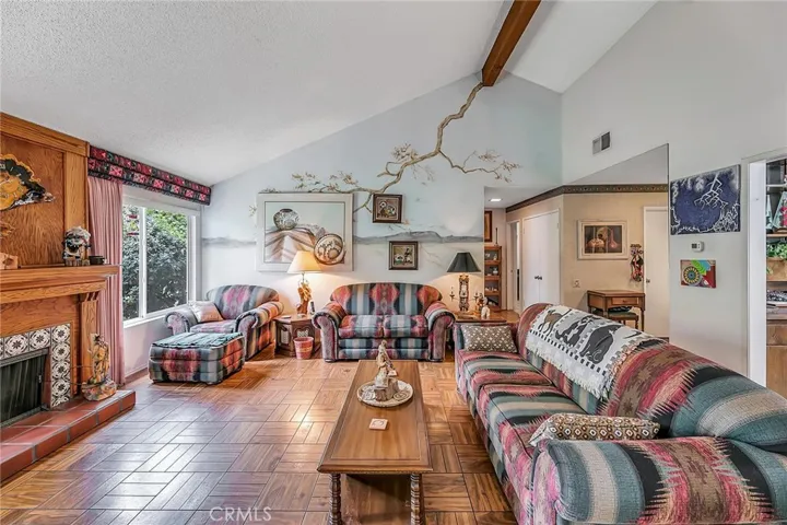 23795 Via Kannela, Valencia, California 91355