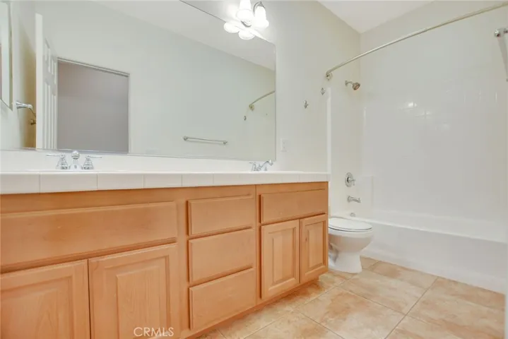 271 W Pebble Creek Lane, Orange, California 92865