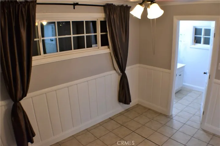 6960 1/2 Encino Avenue, Lake Balboa, California 91406