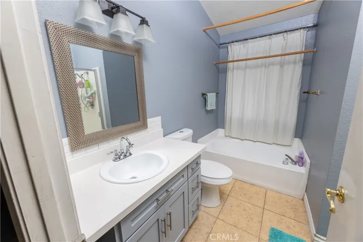 Master-bed bathroom