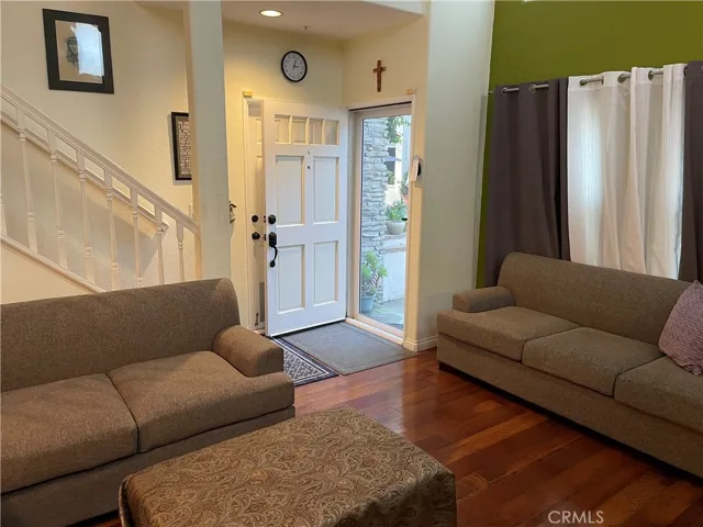 10760 Chestnut Street, Los Alamitos, California 90720