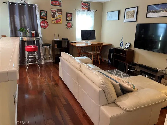 10760 Chestnut Street, Los Alamitos, California 90720