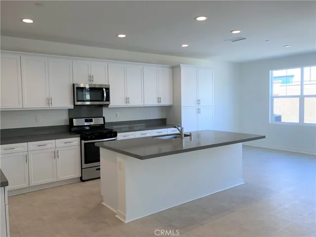 4825 S. Ophelia Ln., Ontario, California 91762
