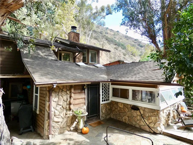 28751 Sycamore Drive, Silverado Canyon, California 92676