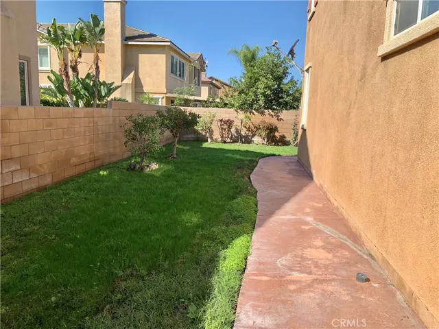 8441 Fowler Lane, Eastvale, California 92880