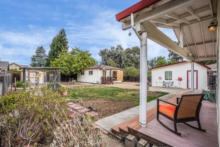 1047 W Parr Avenue, Campbell, California 95008