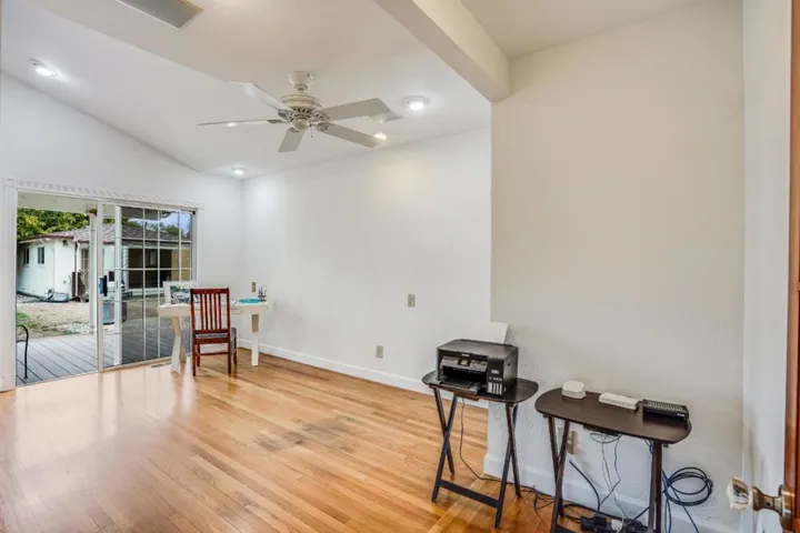 1047 W Parr Avenue, Campbell, California 95008