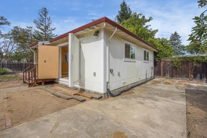 1047 W Parr Avenue, Campbell, California 95008