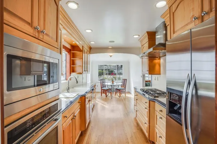 1047 W Parr Avenue, Campbell, California 95008