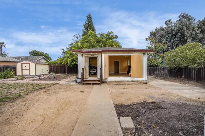 1047 W Parr Avenue, Campbell, California 95008