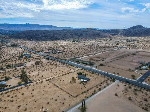 5023 Sunburst Street, Joshua Tree, California 92252