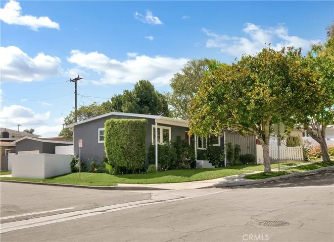1220 Keats Street, Manhattan Beach, California 90266