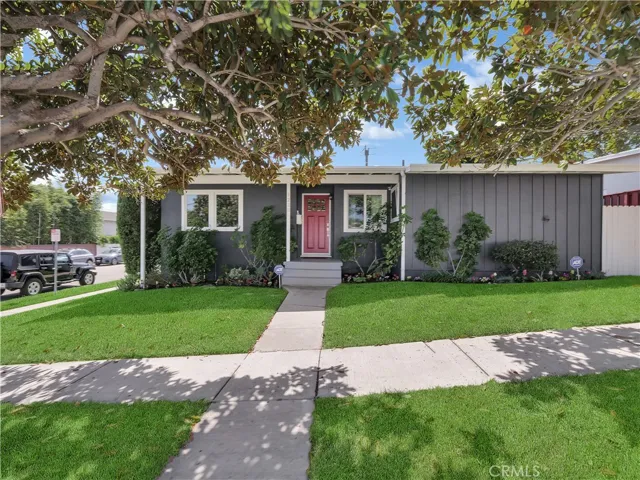 1220 Keats Street, Manhattan Beach, California 90266