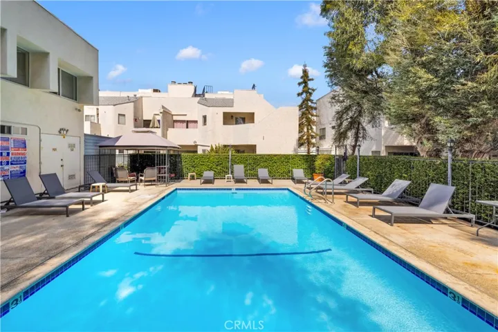 18411 Hatteras Street 241, Tarzana, California 91356