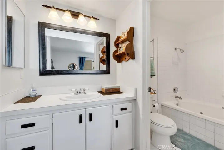 18411 Hatteras Street 241, Tarzana, California 91356